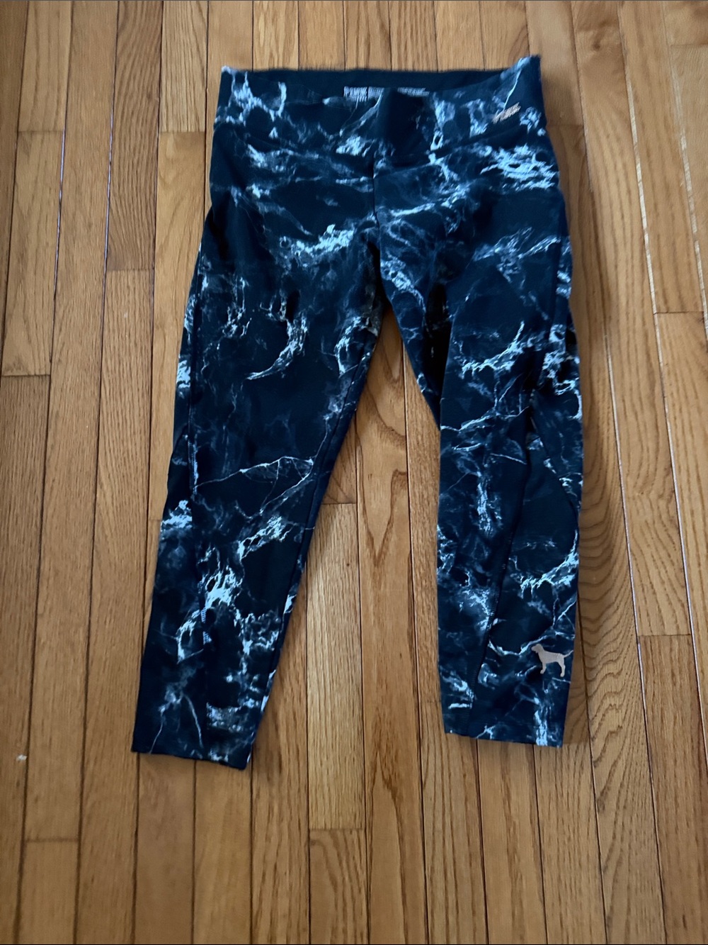 PINK ultimate collection large capri leggings